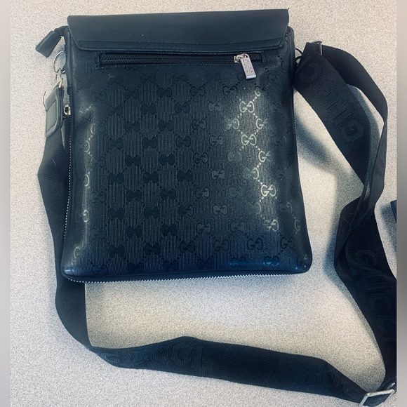 Black Gucci messenger bag - Picture 15 of 16